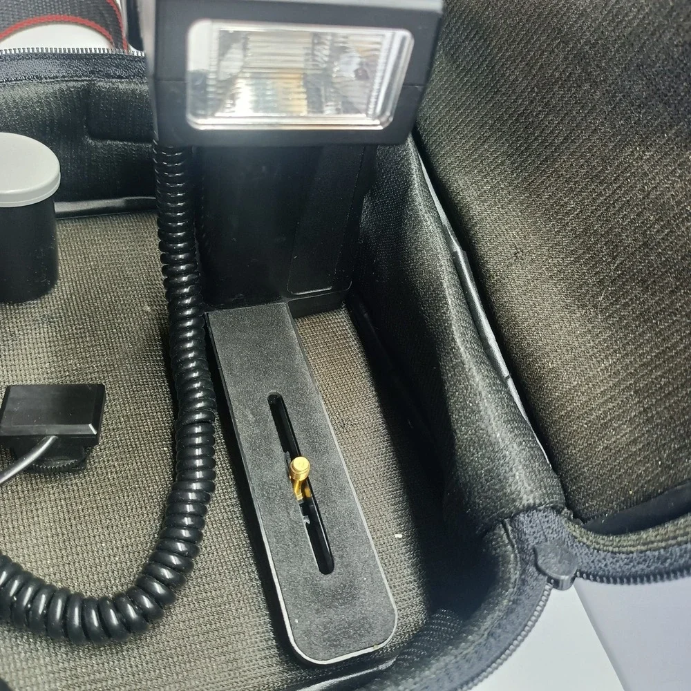 Canon Motor Drive TC-5000‎ 35mm Film Red Eye Reduction With Floodlight Untested